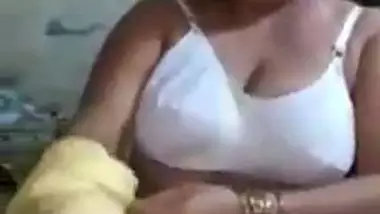Big boobs south Indian aunty sex affair video