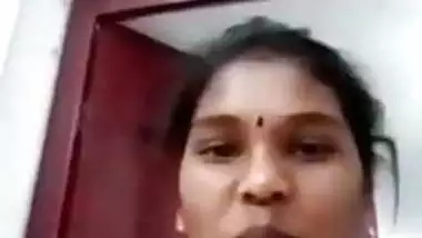 Xx Video Call - Indian video Tamil Housewife Video Call Chatting