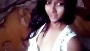 Xxxs4 - Indian video Delhi College Girl Giving Nude Video Call