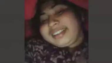 Bangladeshi Sexy Bhabhi Showing Pussy on Video Call