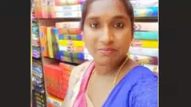 Horny Tamil Bhabhi Showing Nude Body on Video Call