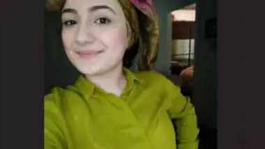 cute desi girl sucking video
