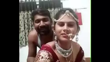 Xxx Dulhan Wala - Indian video Suhagraat Par Nayi Nabeli Dulhan Se Kiss Aur Boobs Suck Sex