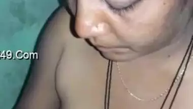 Raunchy man won't leave the Desi wife alone until they have porn fun