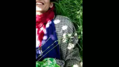 Indian video Kashmiri Girl Fucking In Jungle