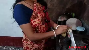 Indian Red Saree Wife Fuck With Hard Fucker ( Official Video By Localsex31)