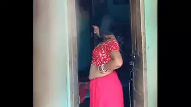 Bangla Aunty Changing - Indian video Pramila Bhabhi Saree Change Hot Beautiful Bengali Aunty