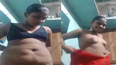 Relugusexvideos - Indian video Desi Xxx Village Bhabhi Nude After Bath Video