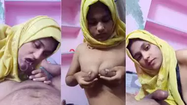 Hijabi girl records her nude MMS, sucking stepbrother?s dick